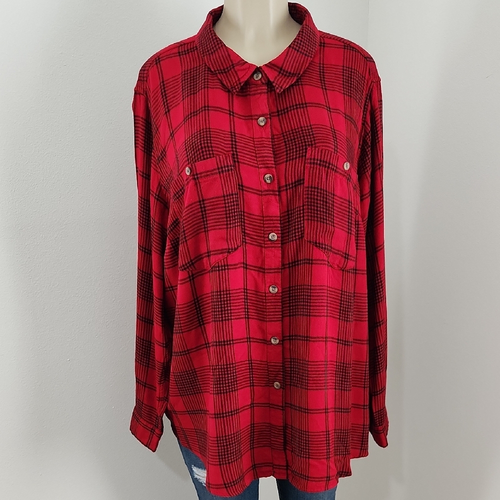 Ava & Viv Red and Black Plaid Shirt Long Sleeve Collared Plus Saze 2X